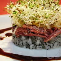 Salada de Brotos e Pitaya com Carne-de-Sol