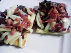 Radicci, bacon e queijo Colonial