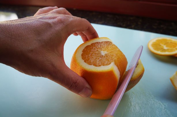 Descascar laranja