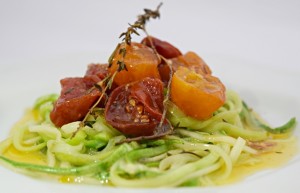 Espaguete de Abobrinha com Tomatinhos Assados ao Mel