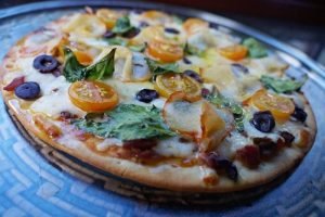Dia da Pizza: 5 combinações fáceis de pizzas com vinho